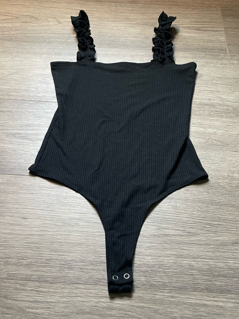 American Threads Ruffled Strap Black Ribbed Bodysuit Small Spring Summer